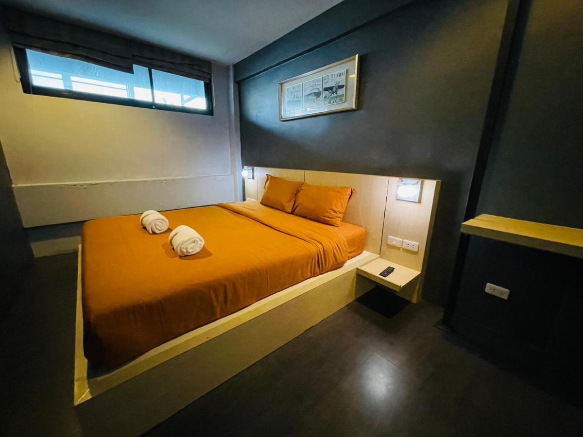 Rabbitel Phuketホステル エクステリア 写真