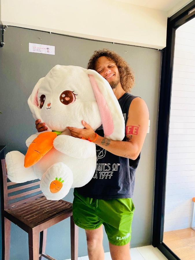 Rabbitel Phuketホステル エクステリア 写真